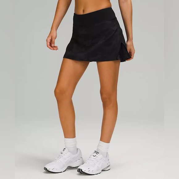 Lululemon Play Off The Pleats Skirt